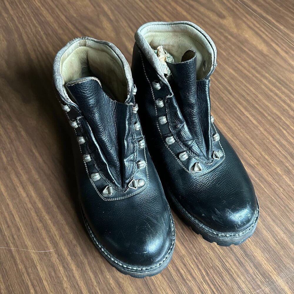 Reinforced Toe Vibram Lug Sole Leather Boots